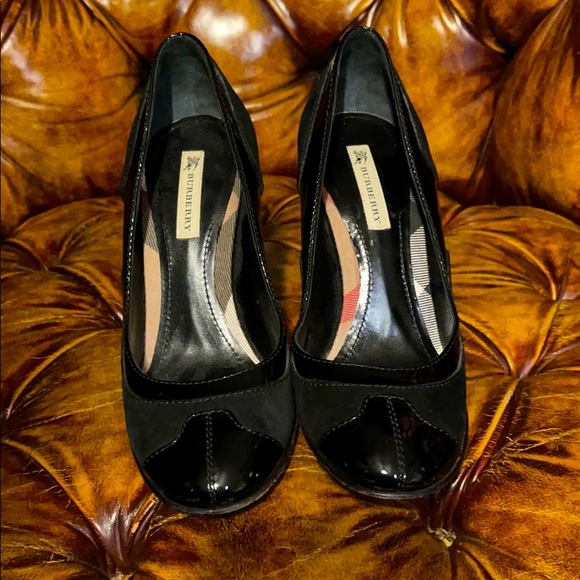 Burberry Black Heels - Picture 2 of 14